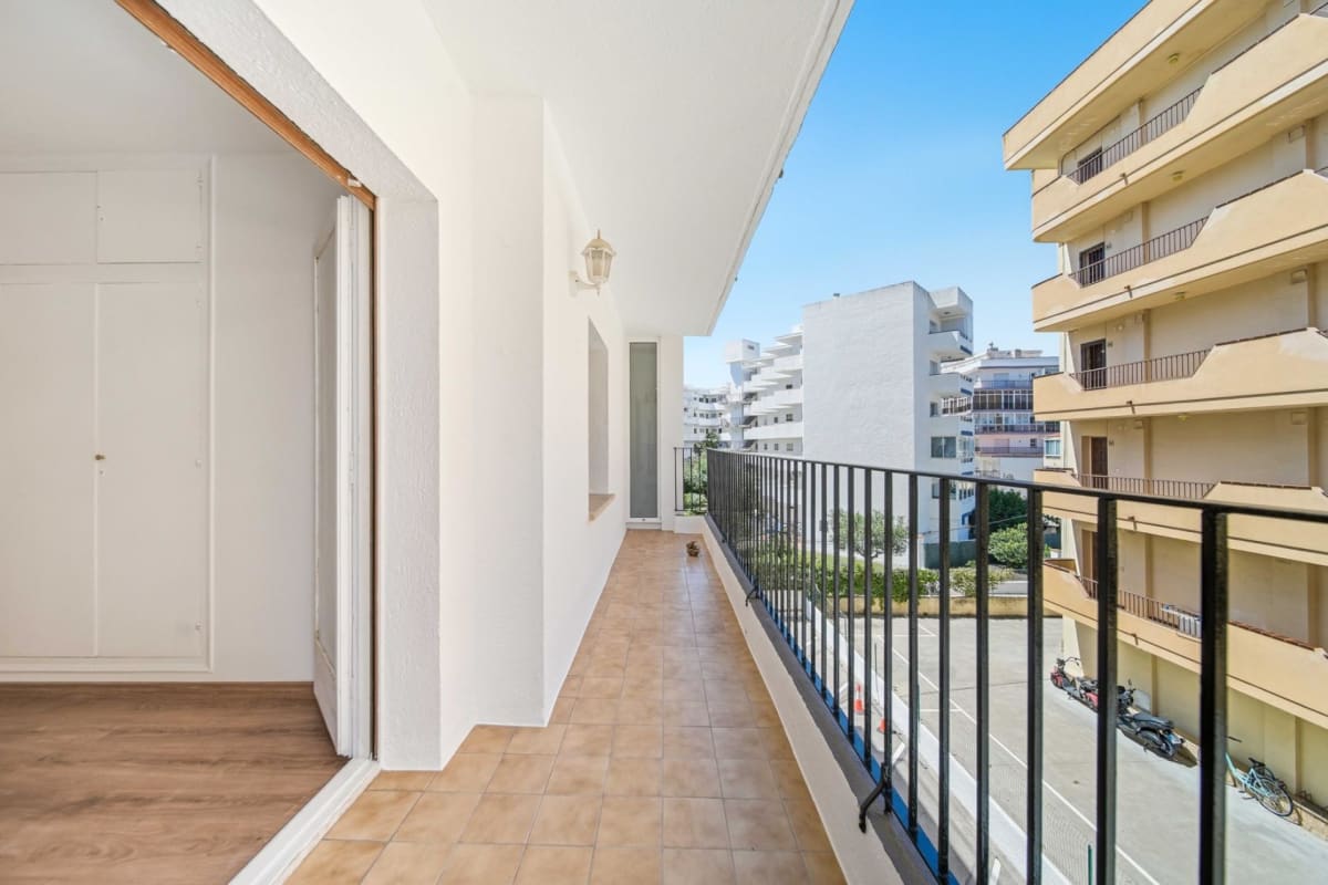 Piso en De La Roca Llarga, 7 — 21