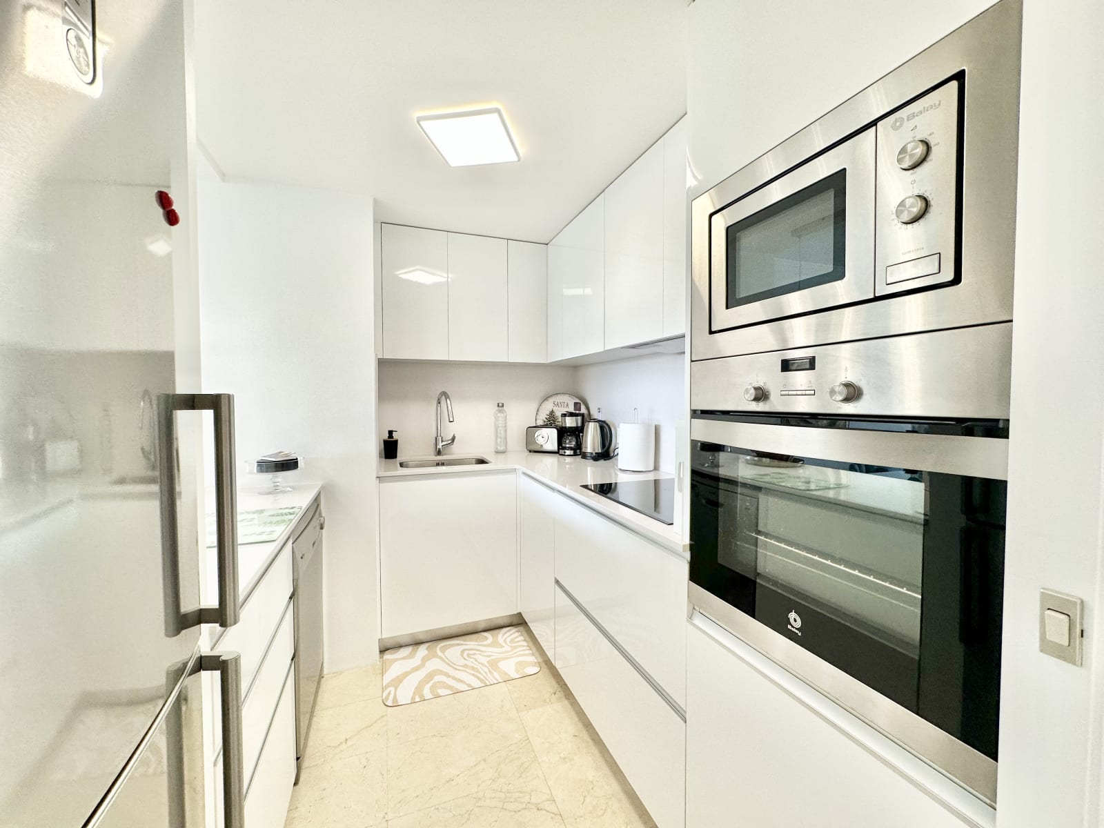 Apartamento con vistas a los canales en Empuriabrava — 21