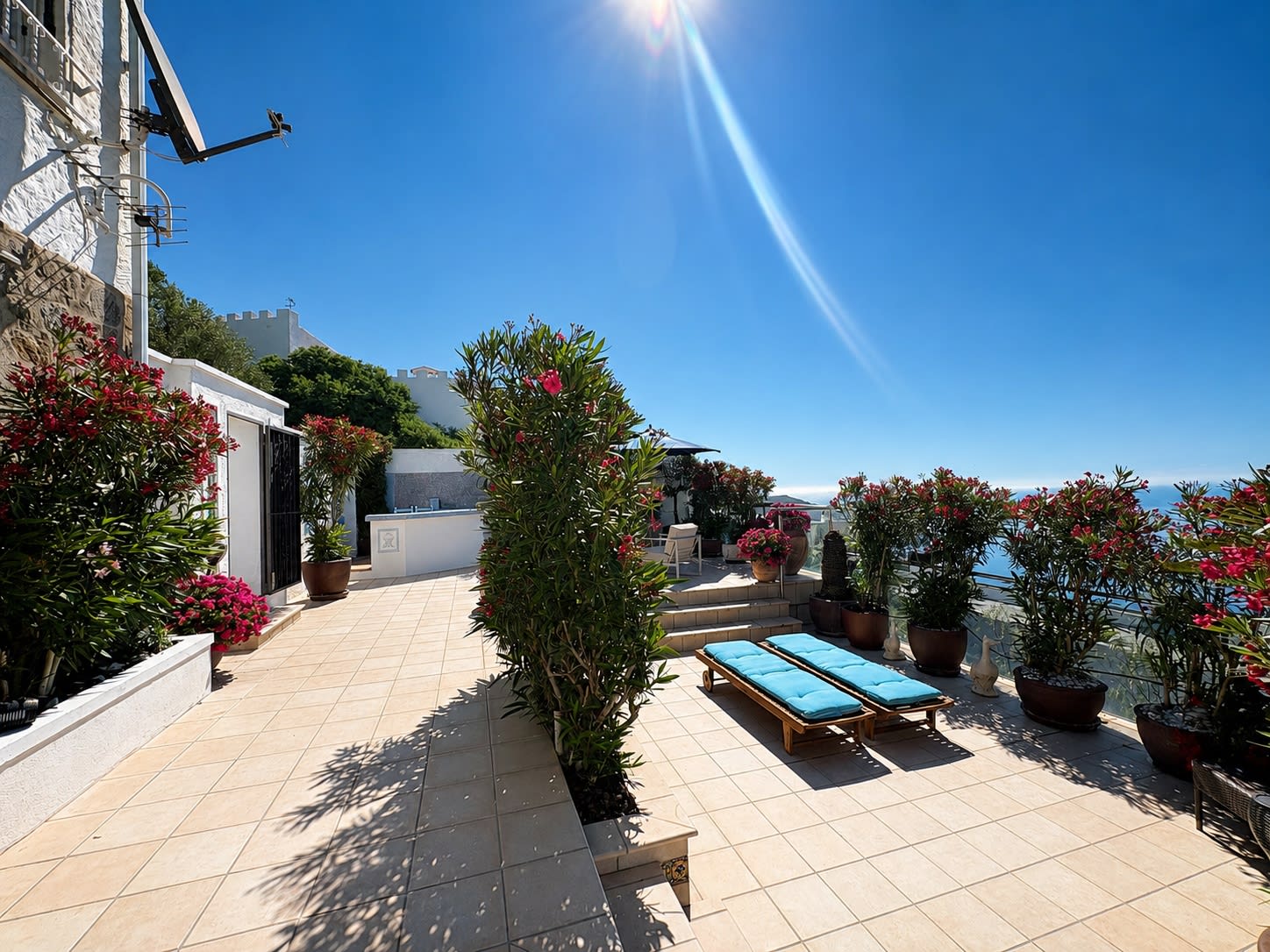 Casa única con vistas panorámicas al mar en el Puig Rom — 23