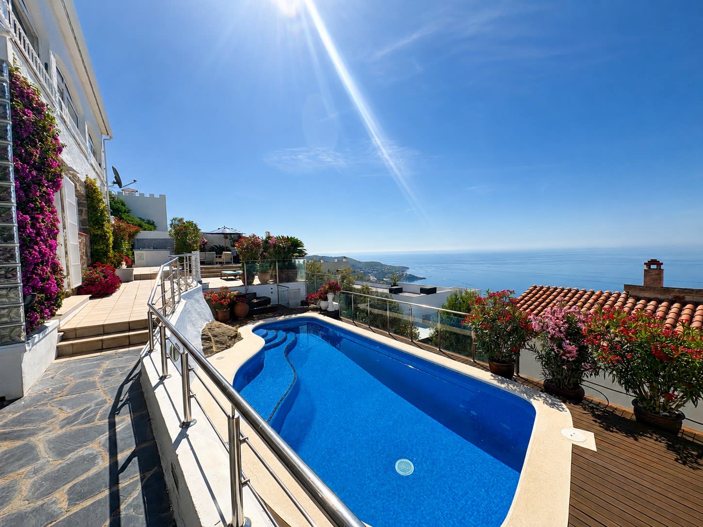 Casa única con vistas panorámicas al mar en el Puig Rom — 12