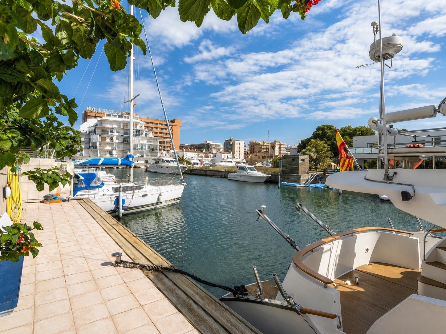 Casa moderna en Santa Margarita con 22m de amarre — 7