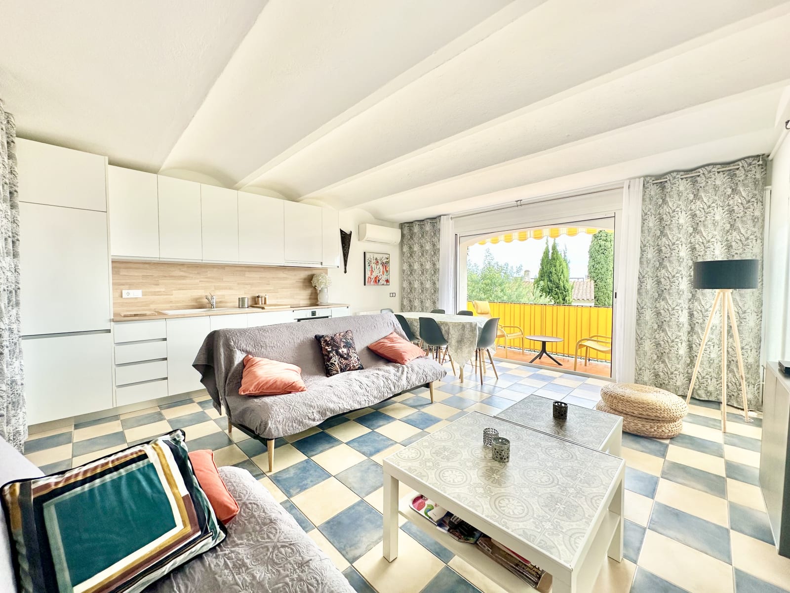 Apartamento a 50 m de la playa con vistas al mar – Canyelles Petites — 4