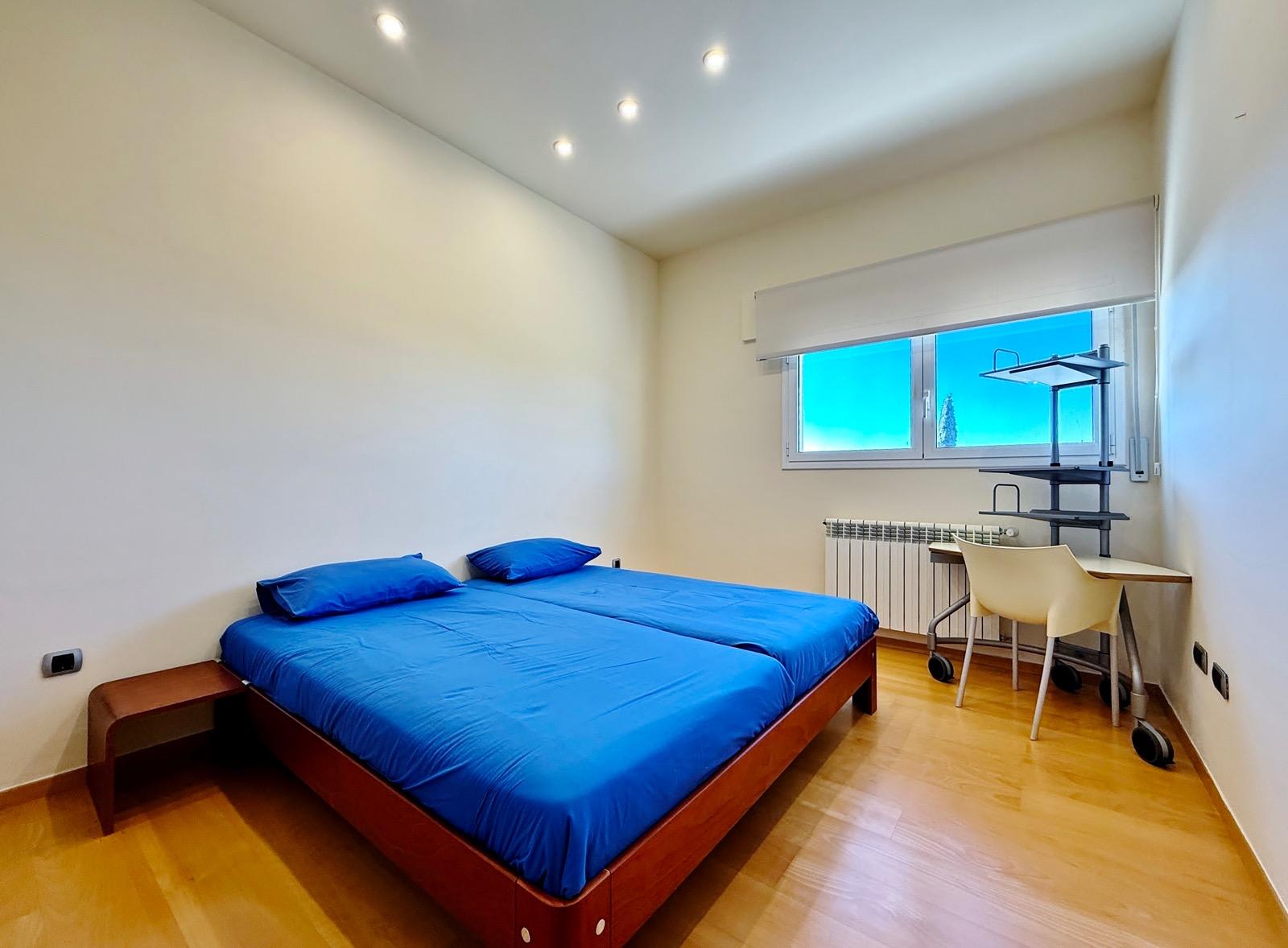 Villa de lujo con amplios espacios, piscina y gran parcela — 26