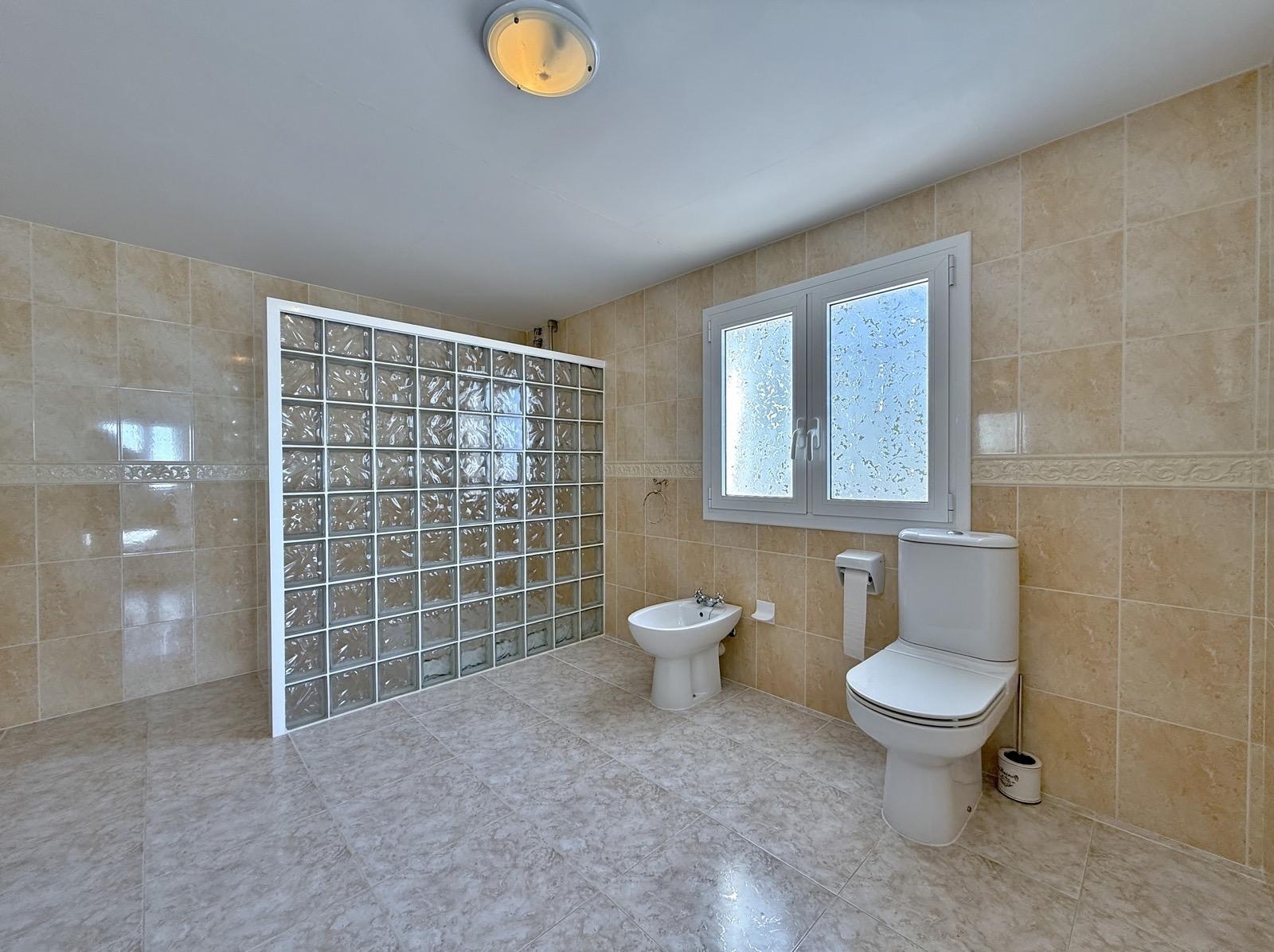 Villa con espectaculares vistas a la bahía de Roses y piscina privada — 26