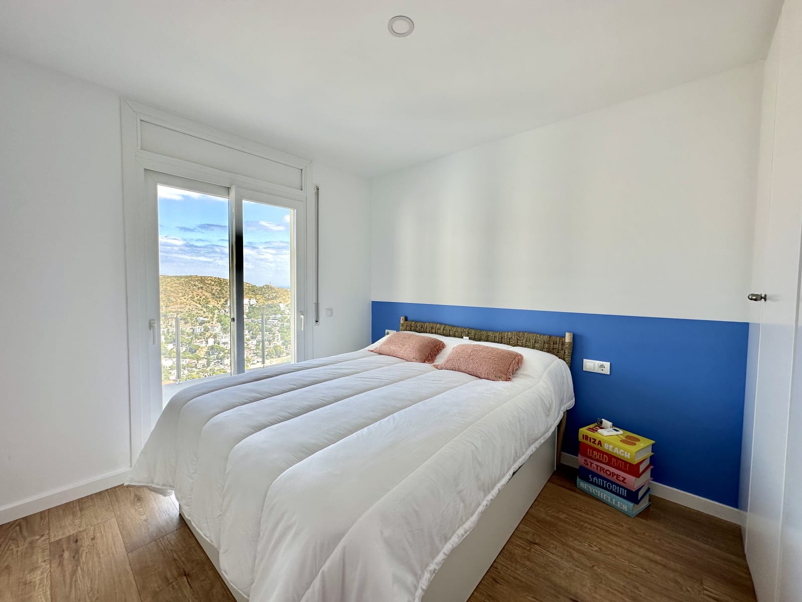 Espectacular villa en Canyelles con vistas al mar — 35