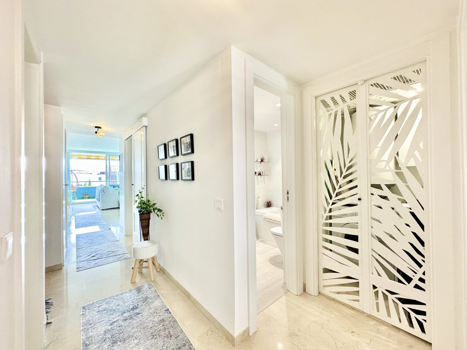 Apartamento con vistas a los canales en Empuriabrava — 35