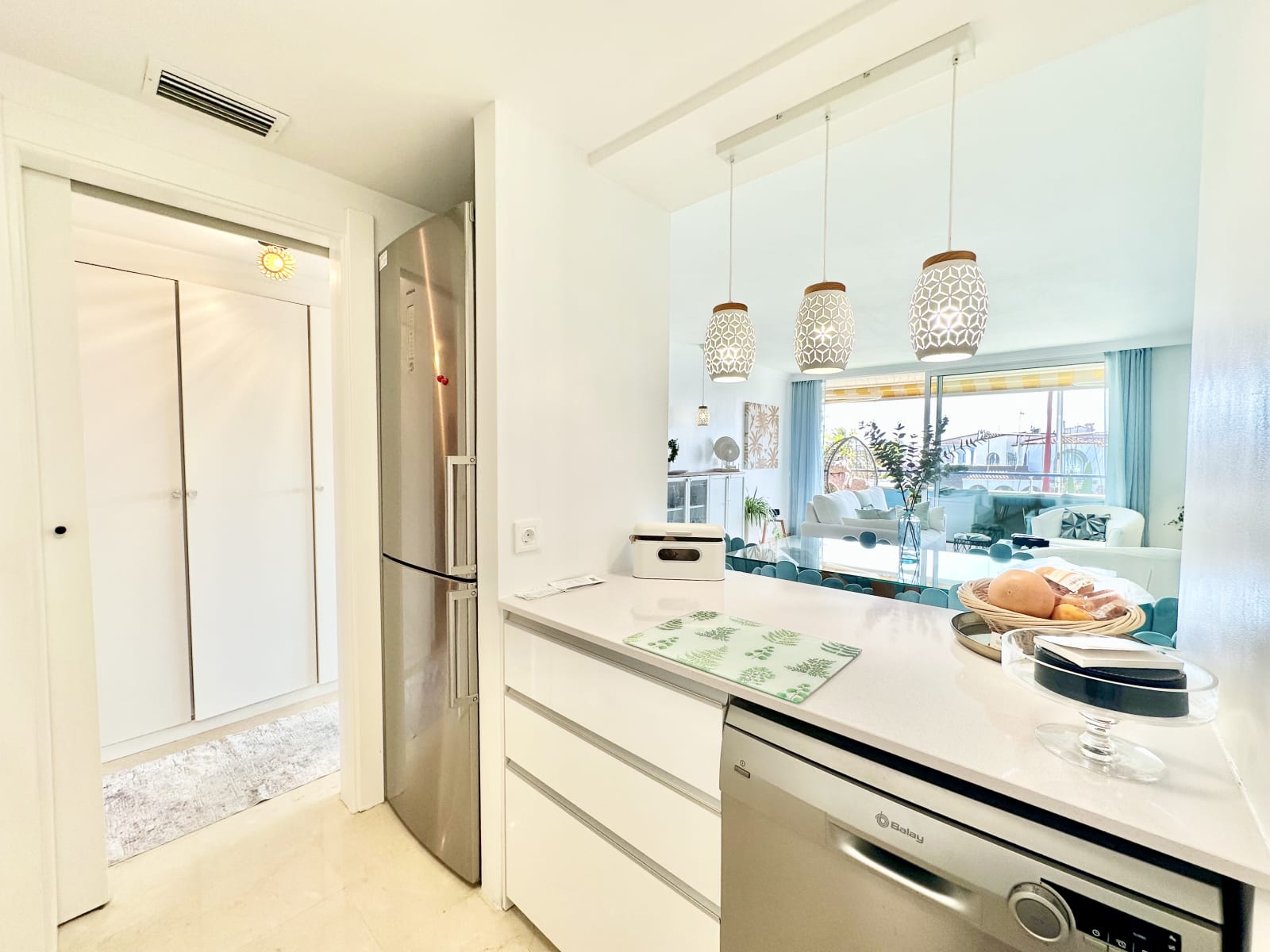Apartamento con vistas a los canales en Empuriabrava — 23