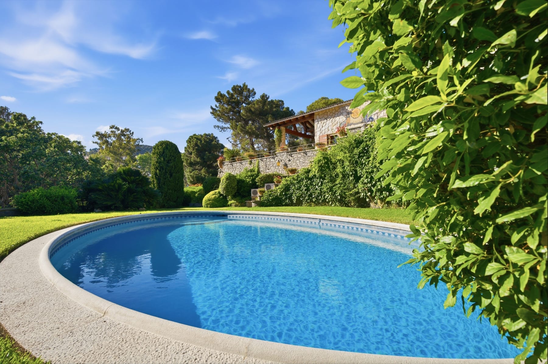 villa única de 1100 m² construidos a primera linea de mar — 10