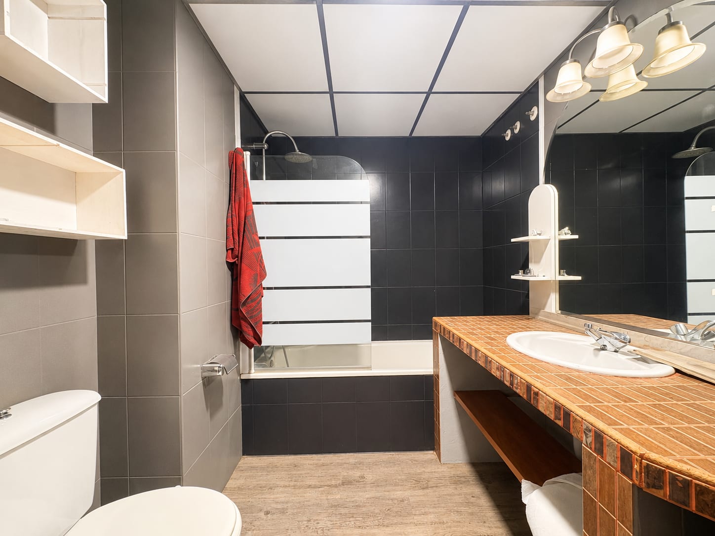 ACOJEDOR APARTAMENTO SITUADO EN EXCELENTE UBICACIÓN EN ROSES — 5