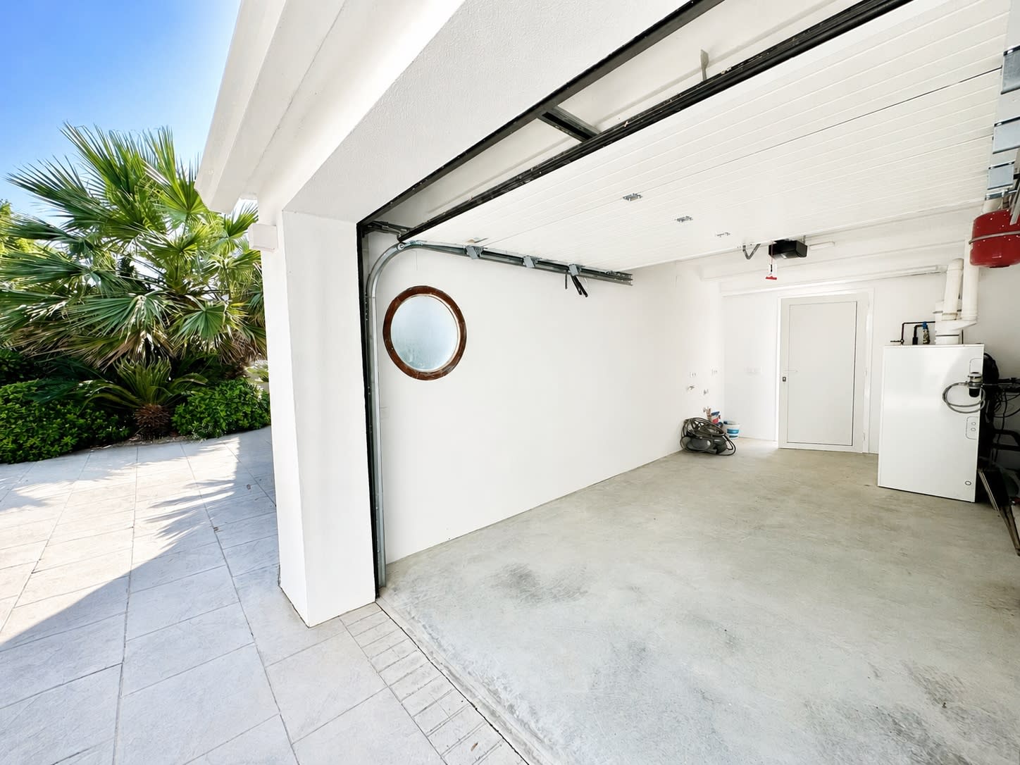 Casa de una sola planta con amarre y piscina en los canales de Empuriabrava — 49