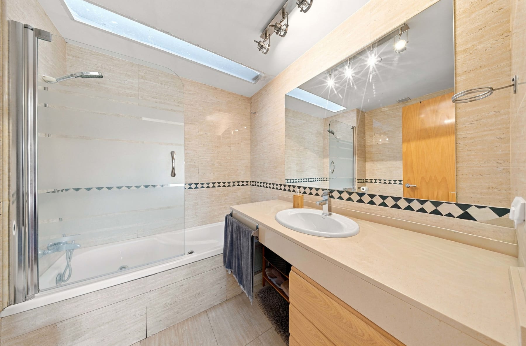 Casa en venta en Palau Savardera, boheras — 24
