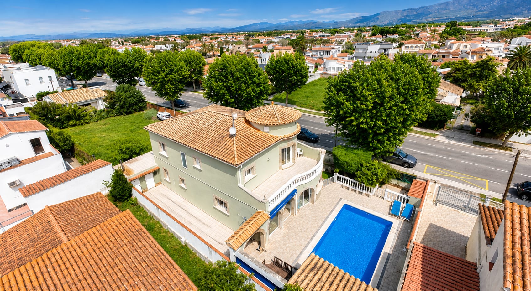 Casa con piscina en Empuriabrava — 12