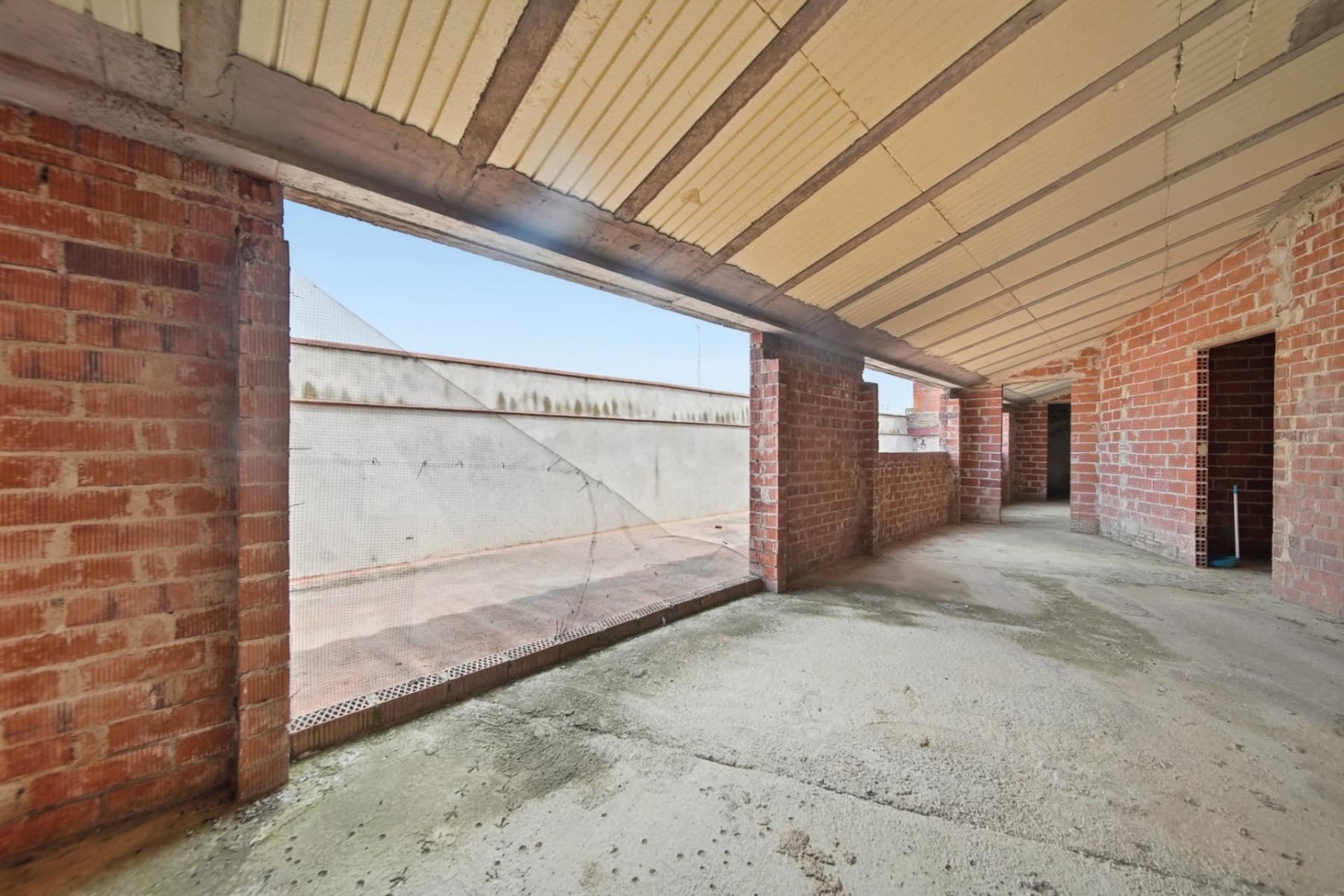 Edifico de 14 apartamentos turísticos en pleno centro de Figueres — 4