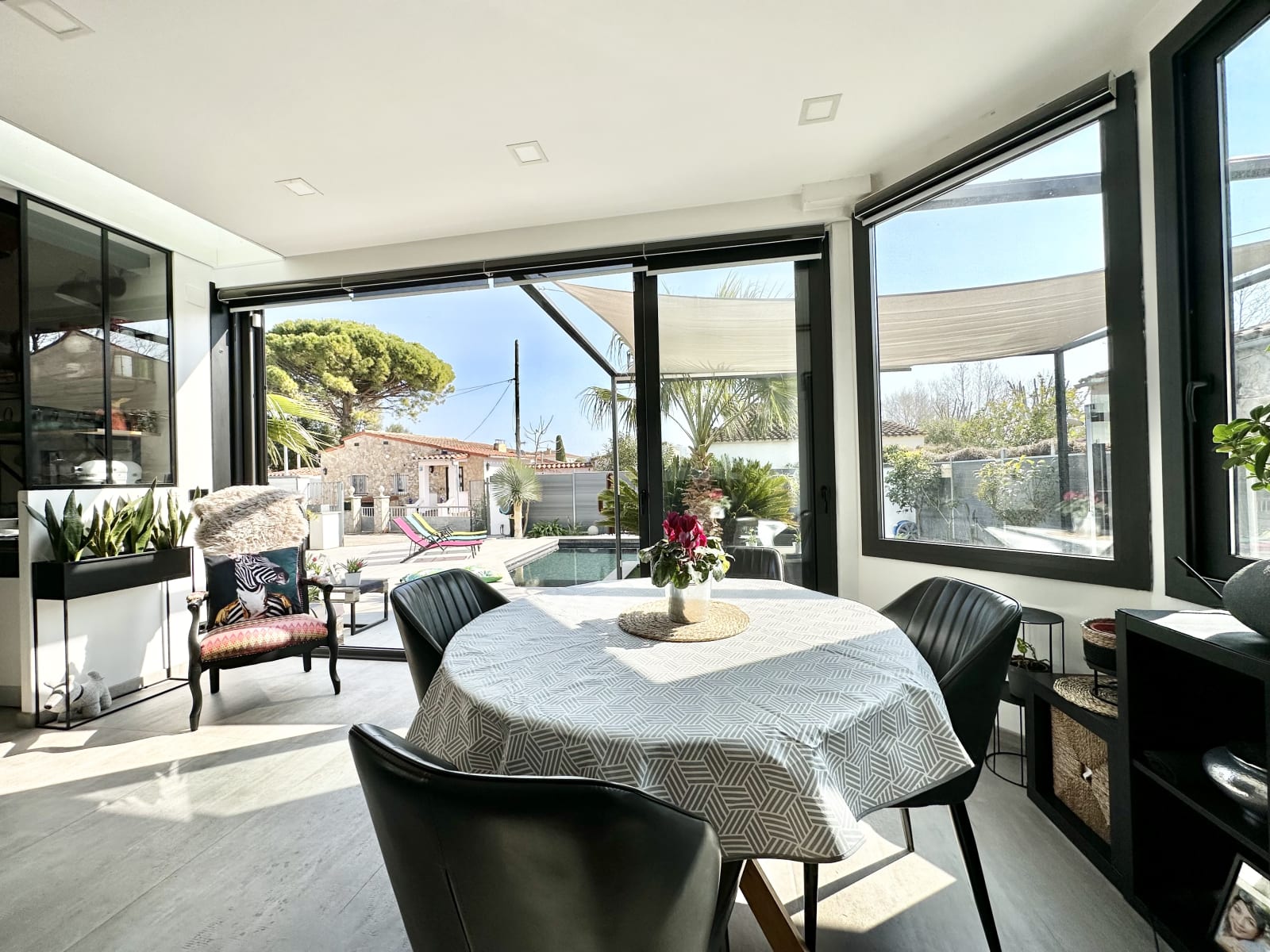 Espectacular casa con piscina en el centro de Empuriabrava — 42