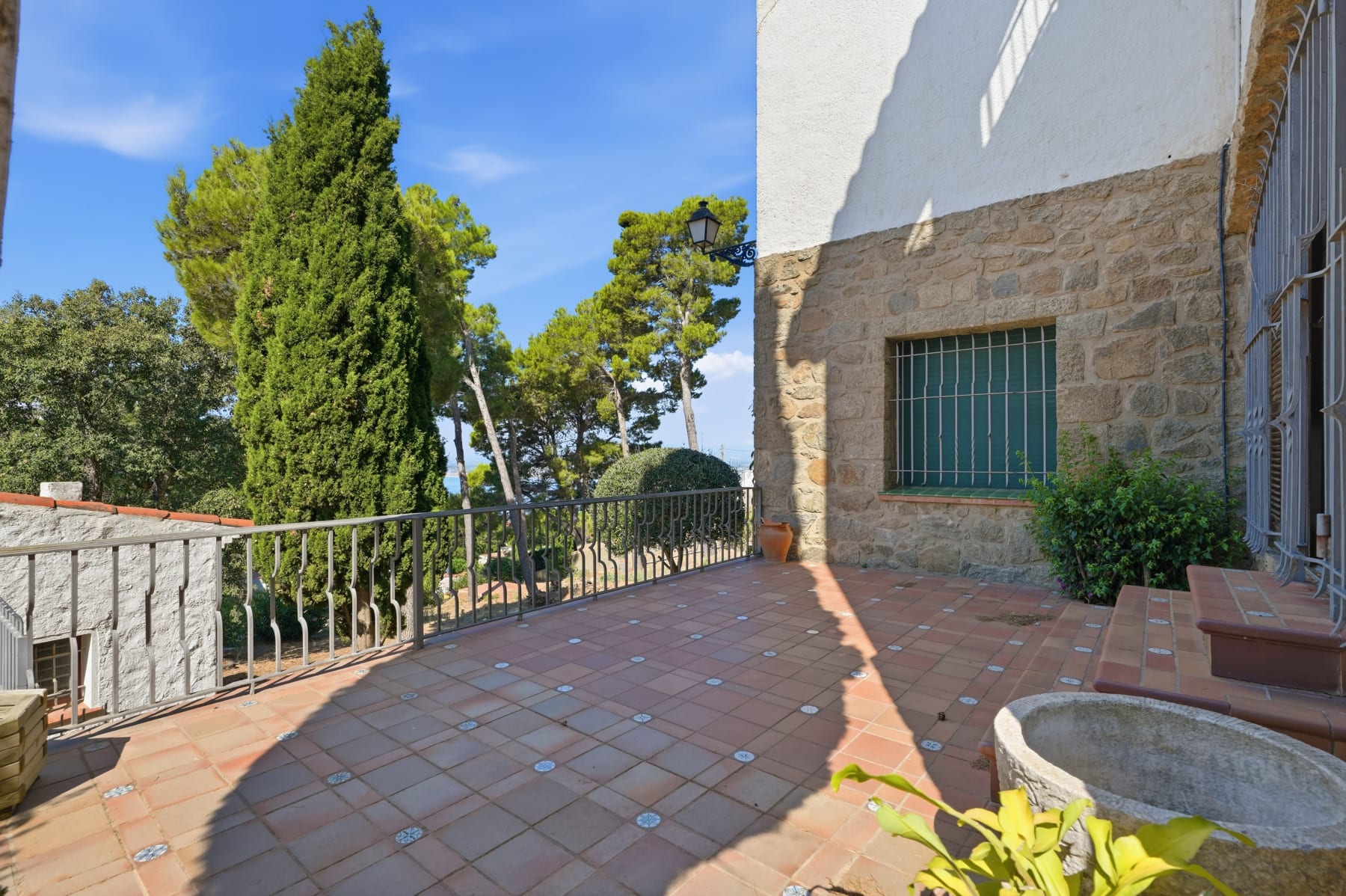Chalet independiente en el Puigrom con vistas a la bahía  — 11