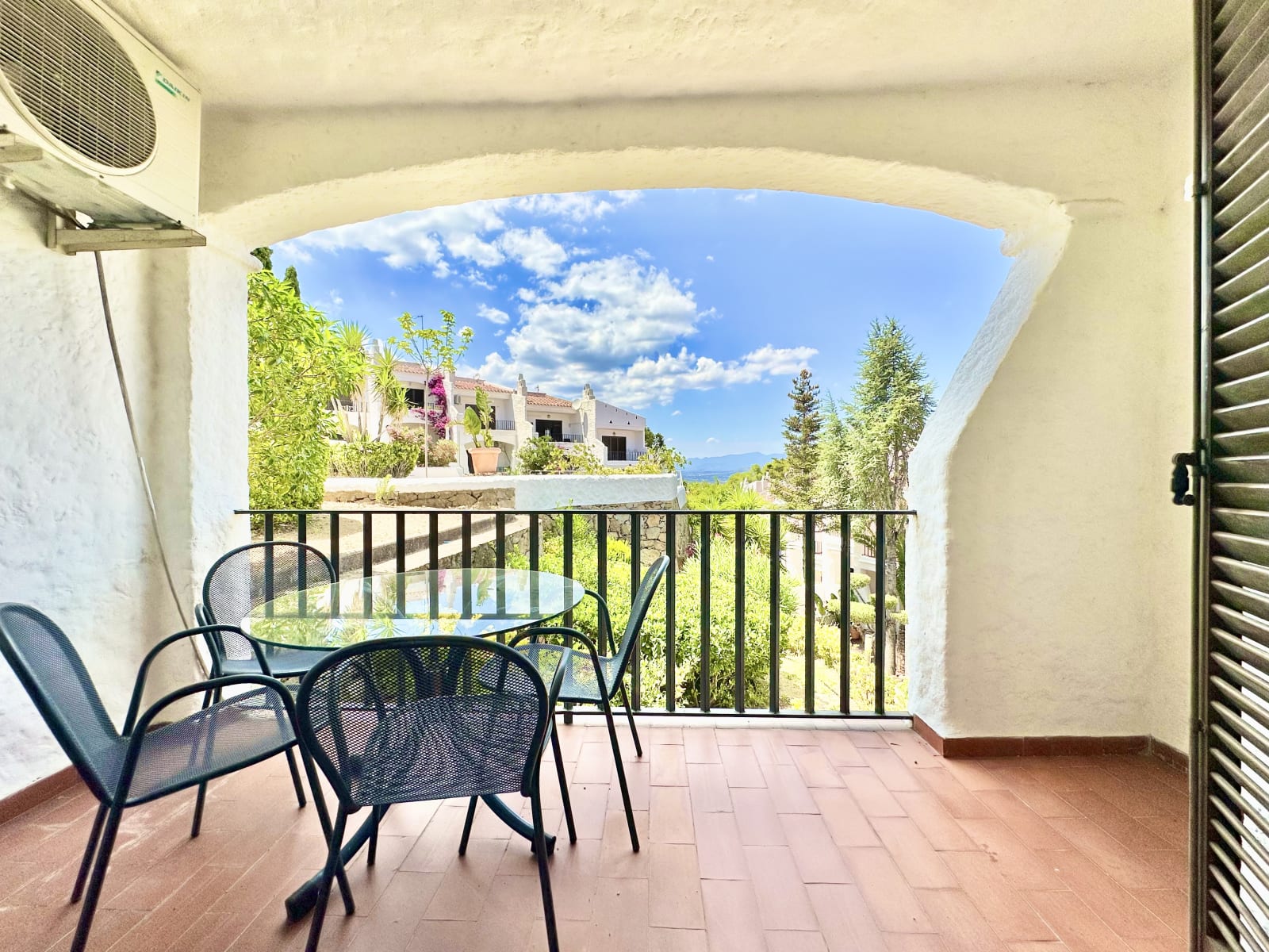 Casa con licencia turistica y piscina — 14