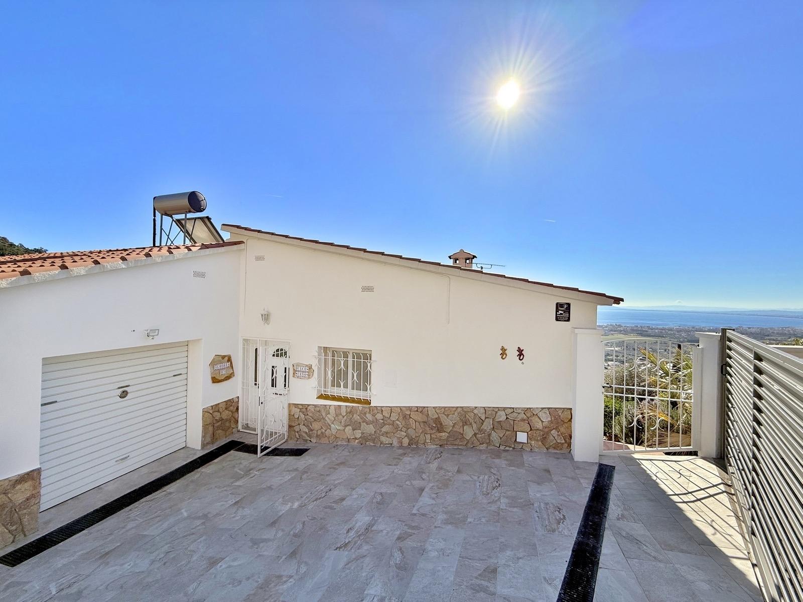Villa con espectaculares vistas a la bahía de Roses y piscina privada — 30
