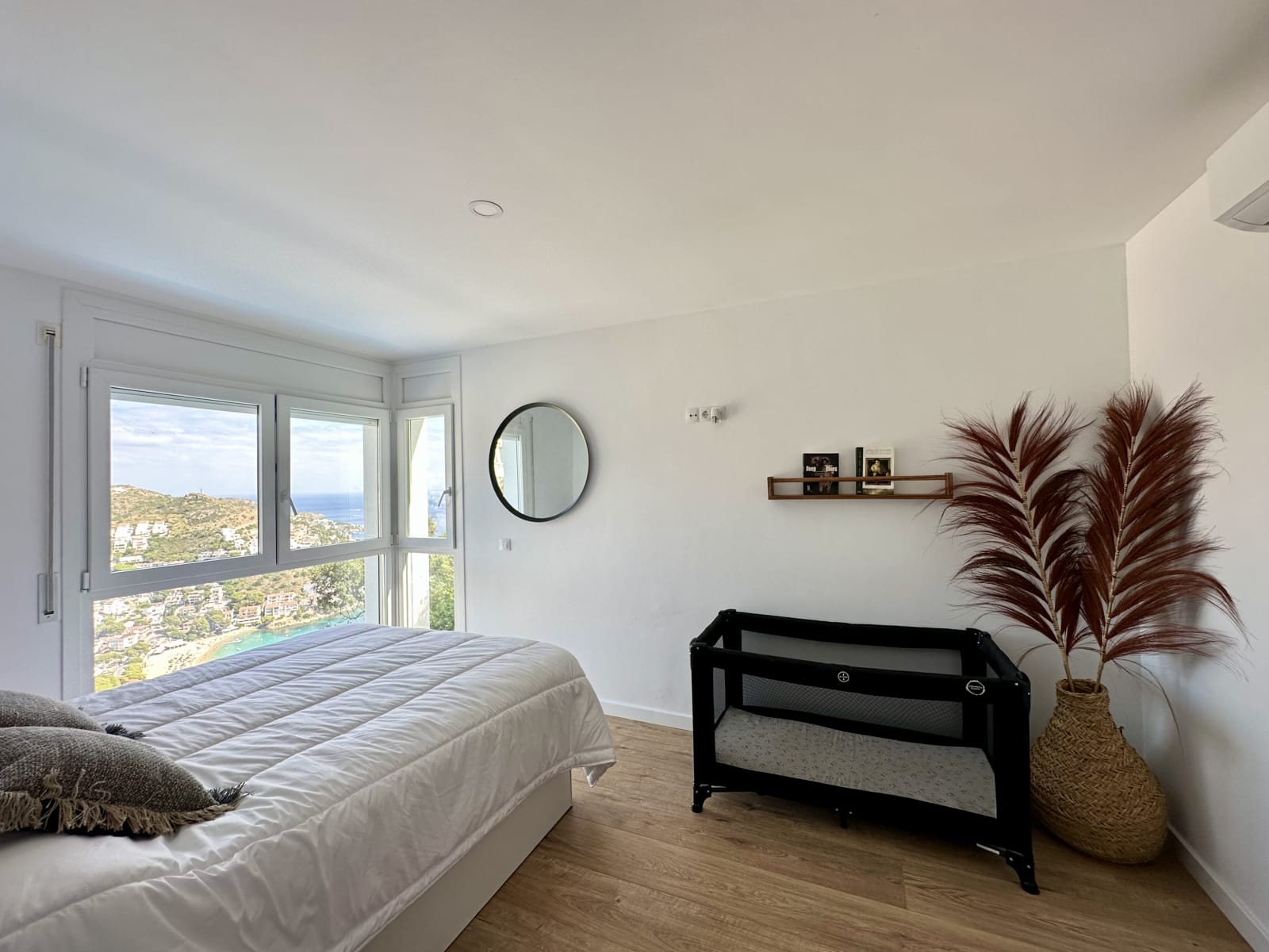 Espectacular villa en Canyelles con vistas al mar — 33