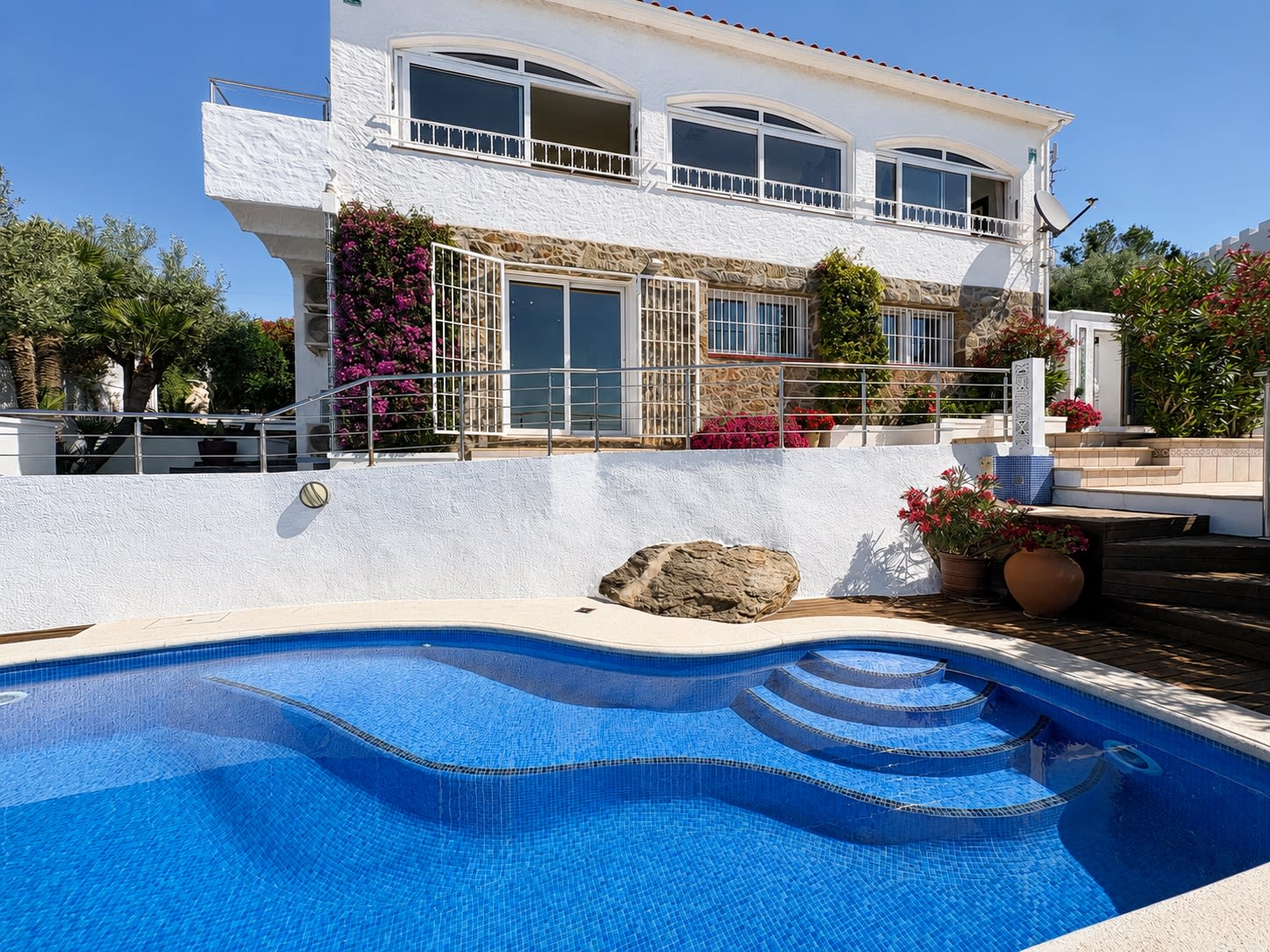 Casa única con vistas panorámicas al mar en el Puig Rom — 18