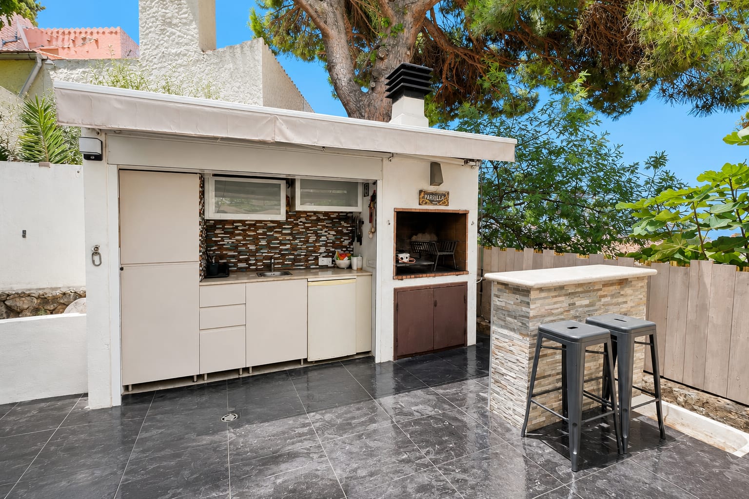 Apartamento muy amplio en Canyelles — 24