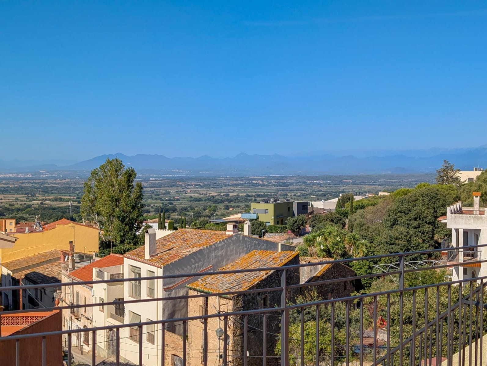 Chalet independiente en venta en Palau Savardera — 23