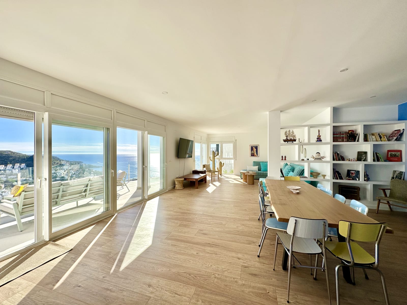 Espectacular villa en Canyelles con vistas al mar — 24