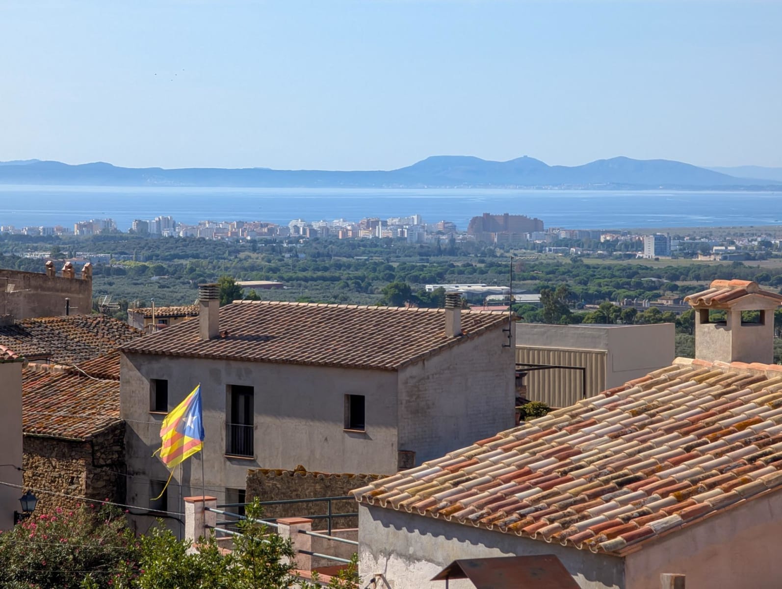 Chalet independiente en venta en Palau Savardera — 9