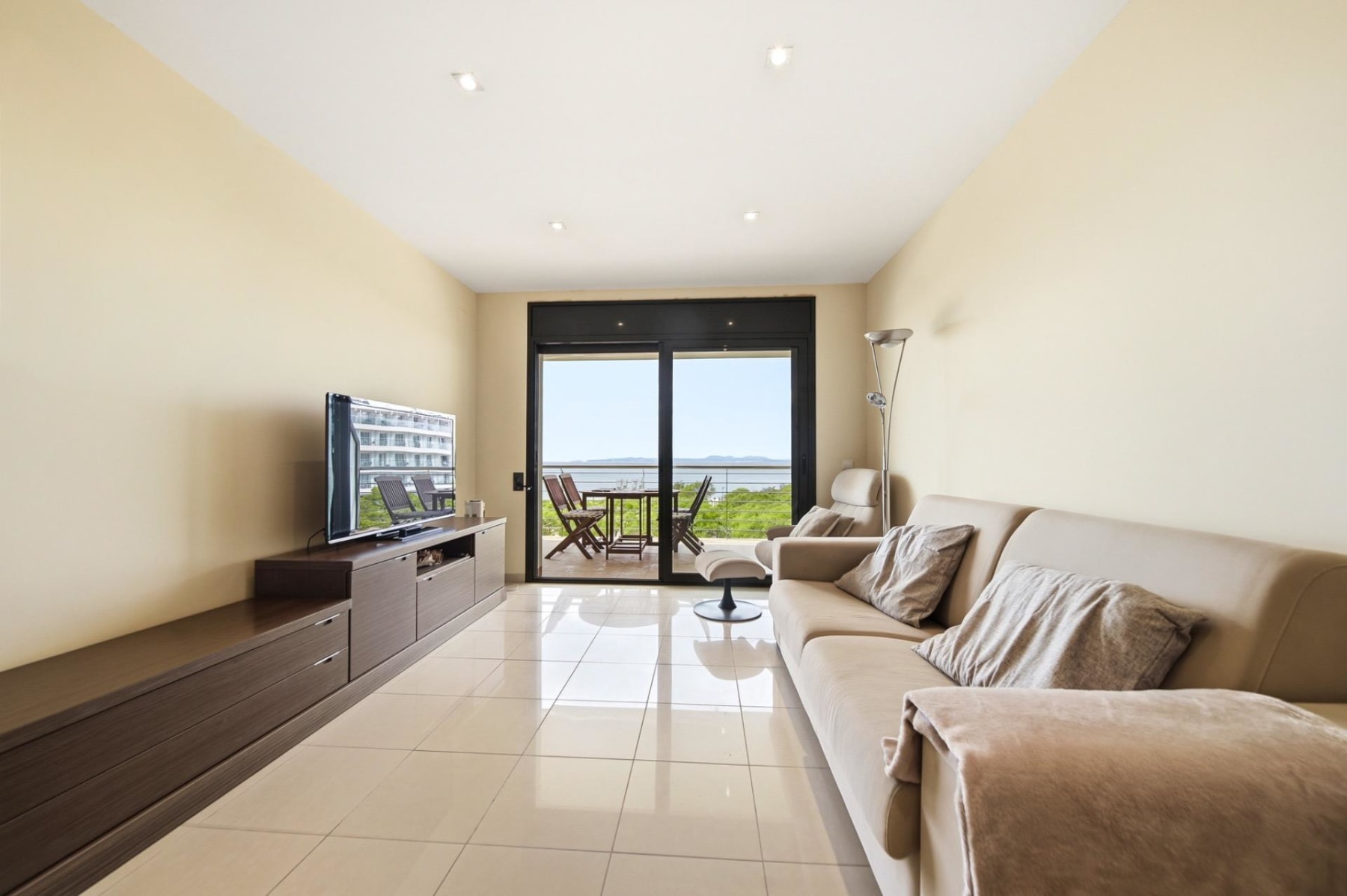 Apartamento en primera línea de mar en Santa Margarita — 3
