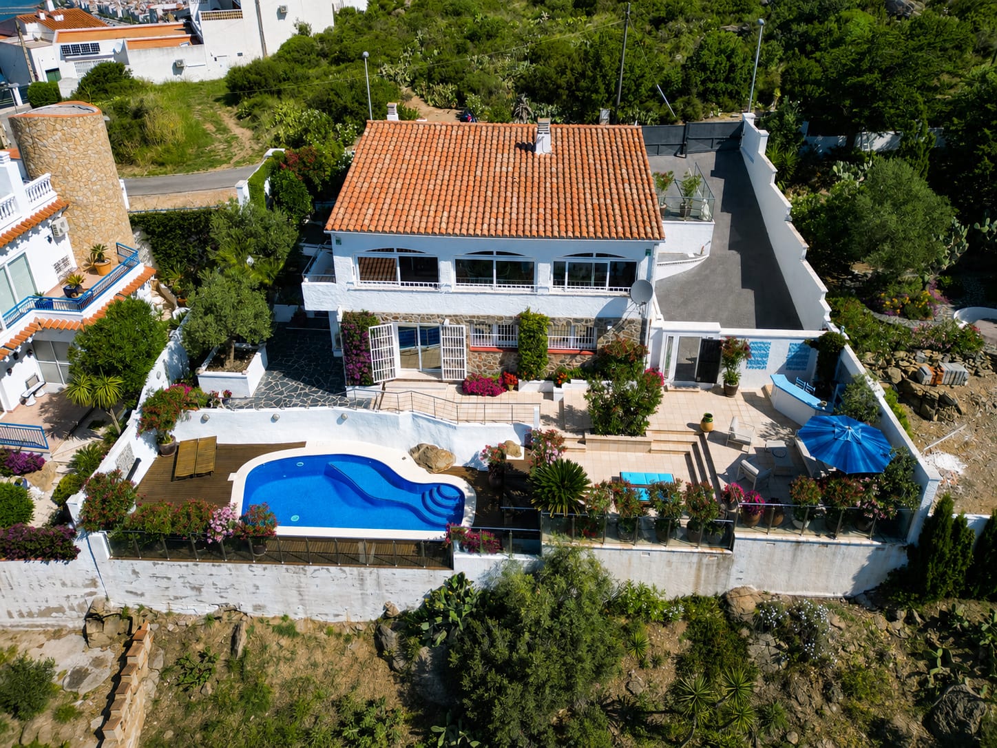 Casa única con vistas panorámicas al mar en el Puig Rom — 2