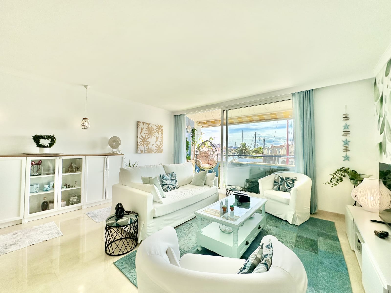 Apartamento con vistas a los canales en Empuriabrava — 16