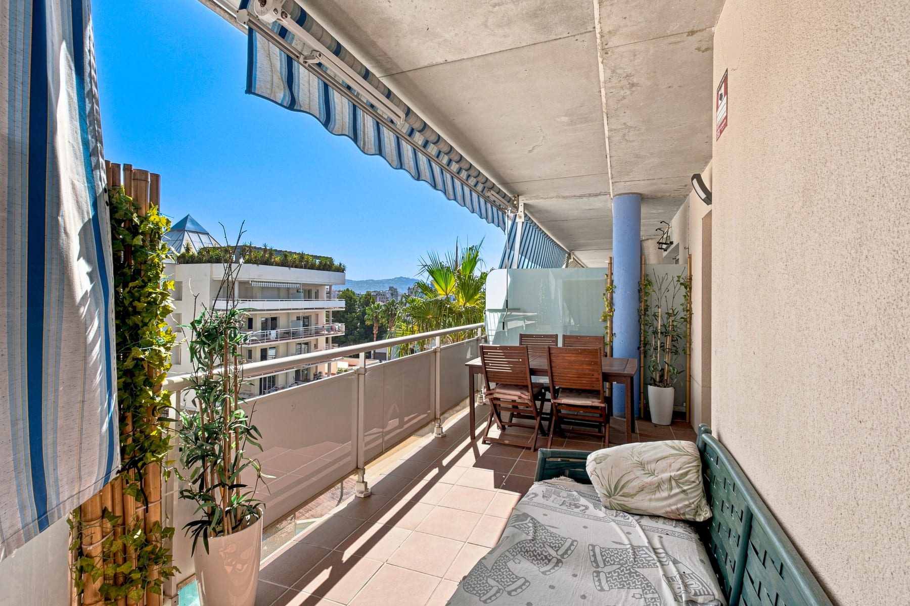Espectacular ático en venta en Port Canigó — 24