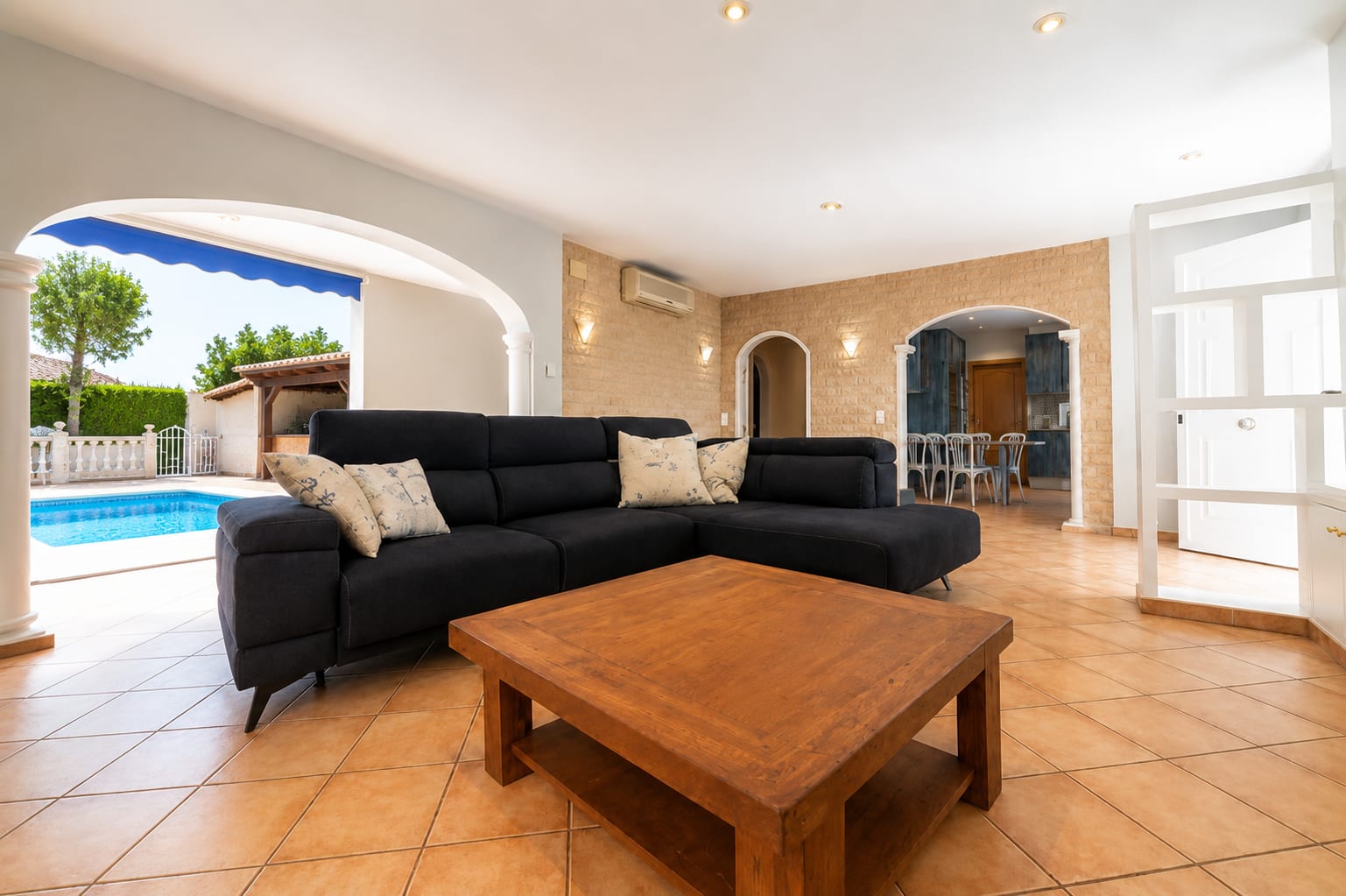 Casa con piscina en Empuriabrava — 14
