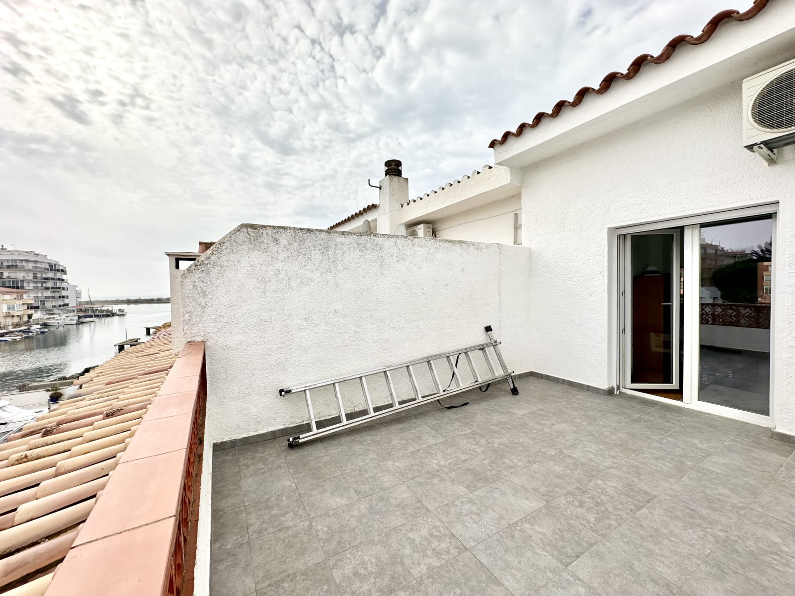 Casa con amarre privado y garaje en Santa Margarita — 29