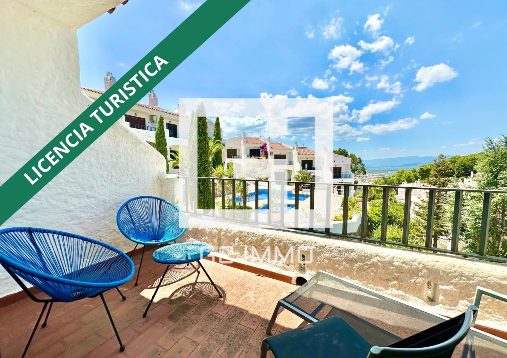 Casa con licencia turistica y piscina — 1