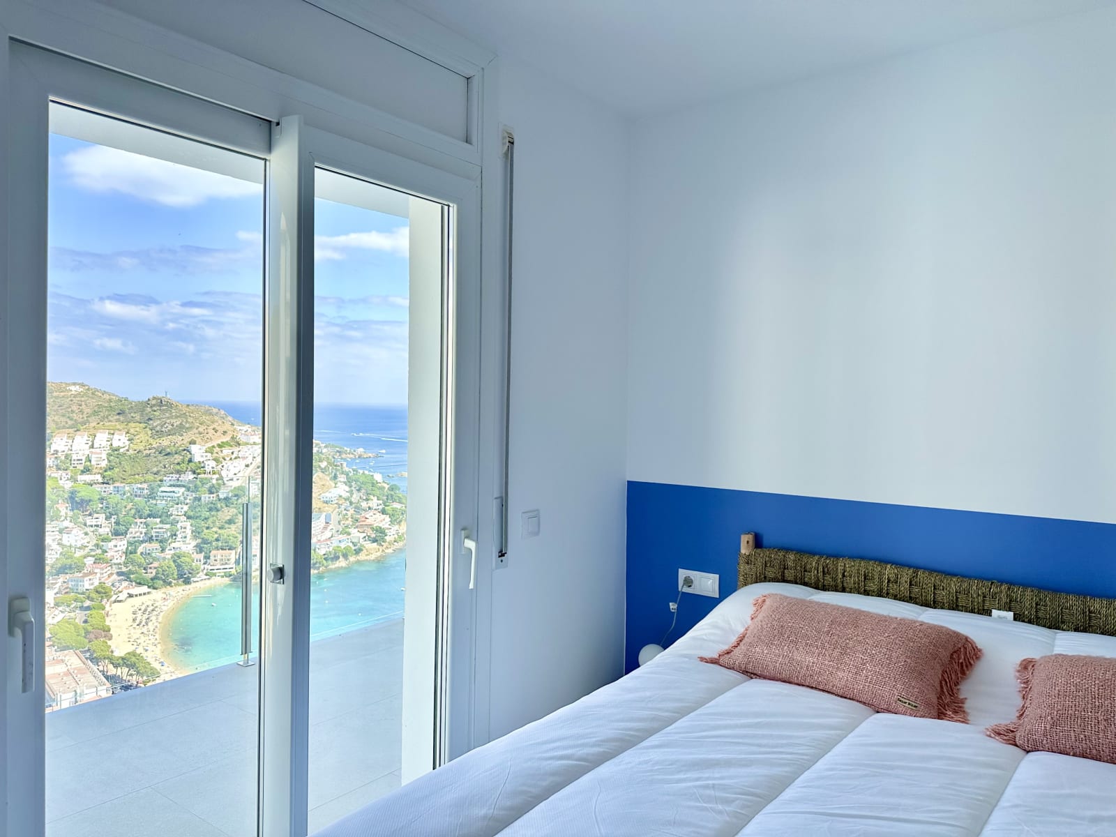 Espectacular villa en Canyelles con vistas al mar — 36