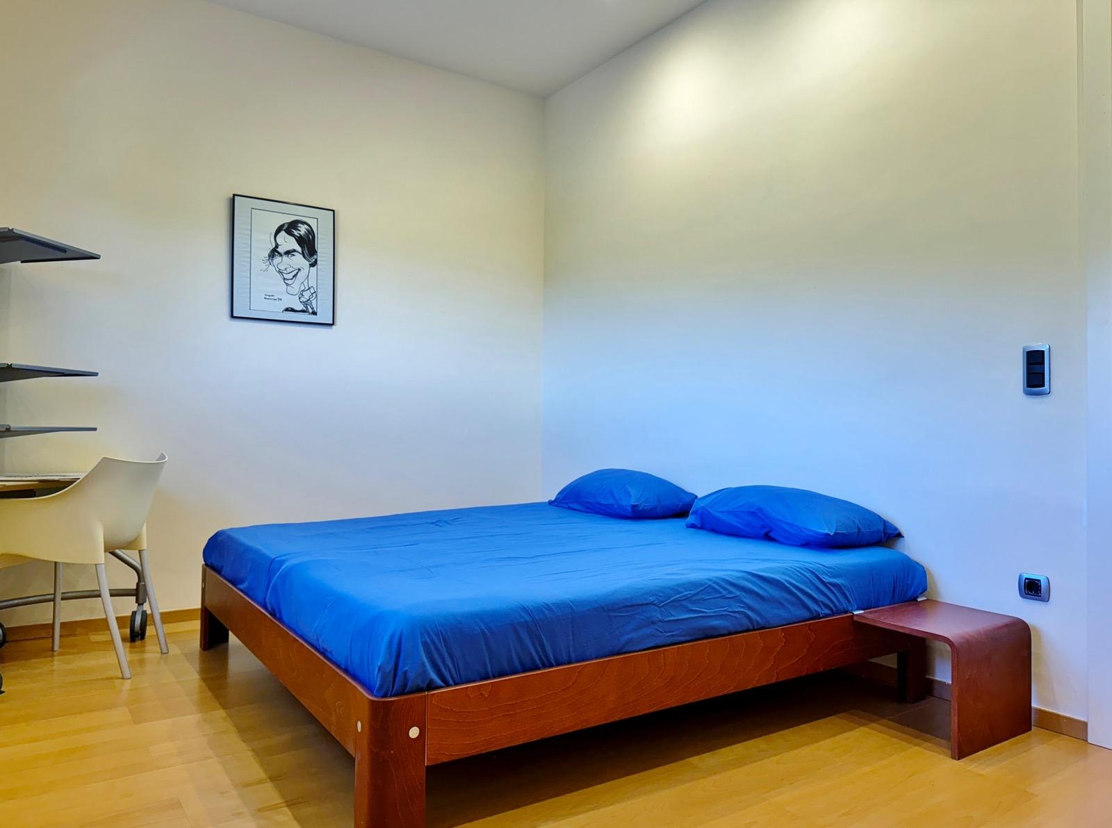 Villa de lujo con amplios espacios, piscina y gran parcela — 24