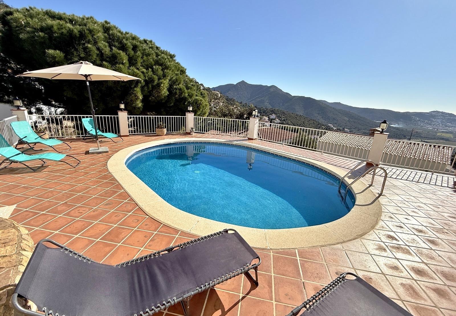 Villa con espectaculares vistas a la bahía de Roses y piscina privada — 6