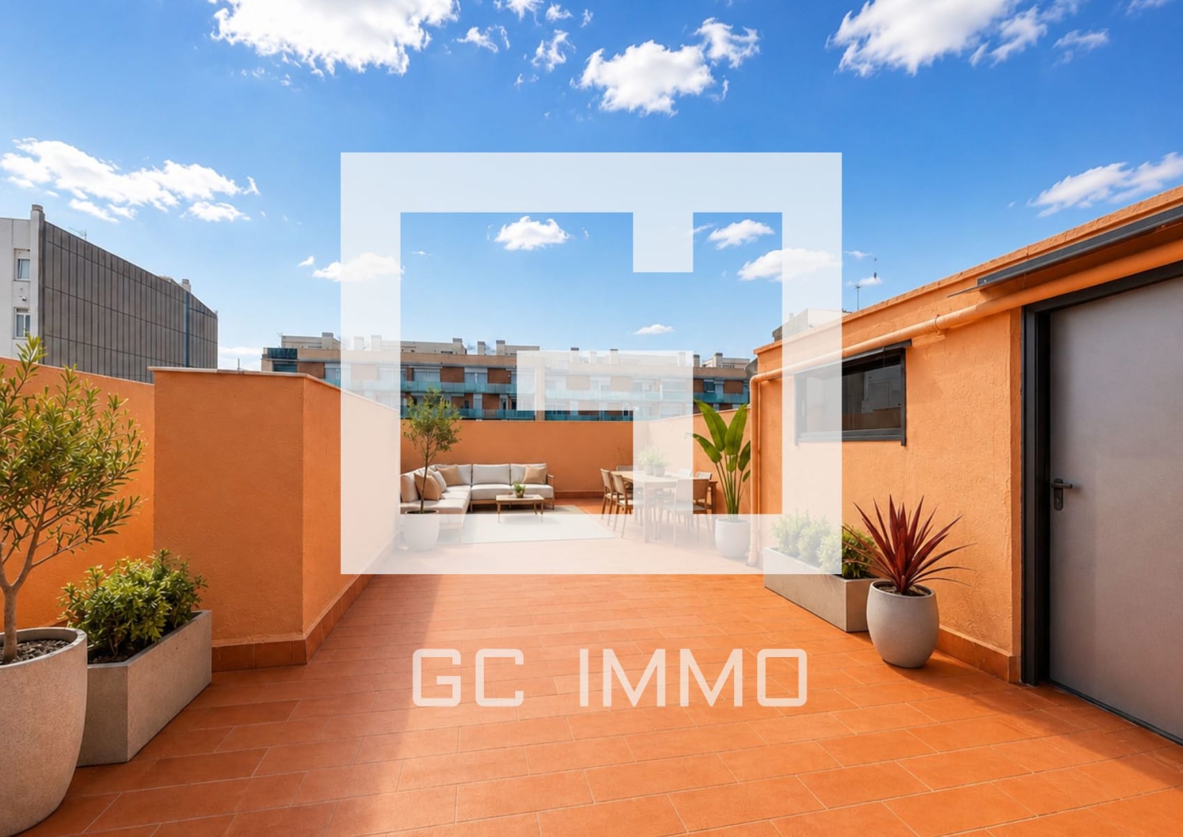 ACOJEDOR APARTAMENTO SITUADO EN EXCELENTE UBICACIÓN EN ROSES — 1