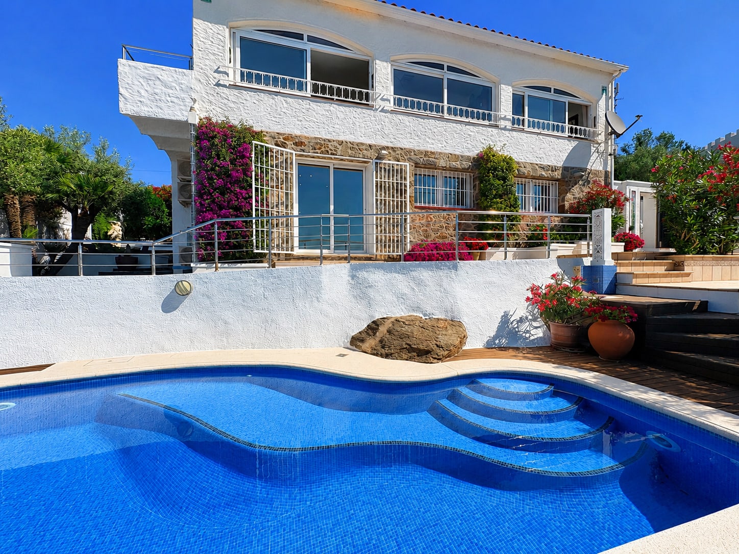 Casa única con vistas panorámicas al mar en el Puig Rom — 16