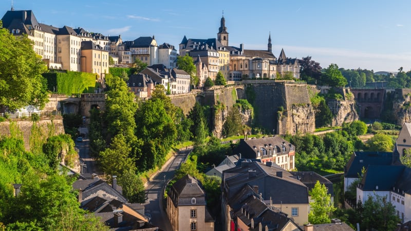 Ombordstigning i Luxemburg � V�lkomstkv�ll p� floden