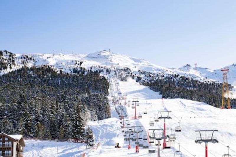 Private Snow Tours from Tokyo to Nagano & Gunma | Top Ski Resorts Gallery Image 1