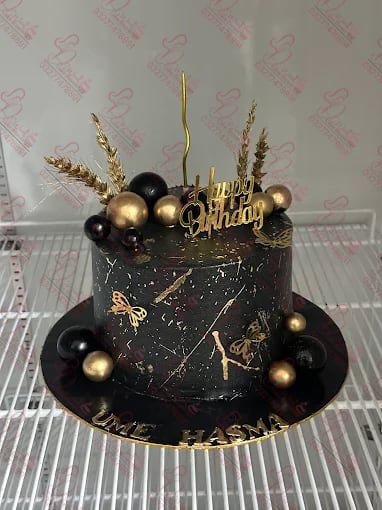 Black and Gold Birthday Cake Faisalabad