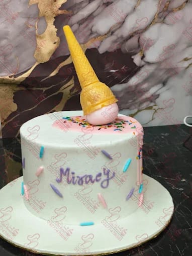 Custom Ice Cream Candy Cake Rawalpindi