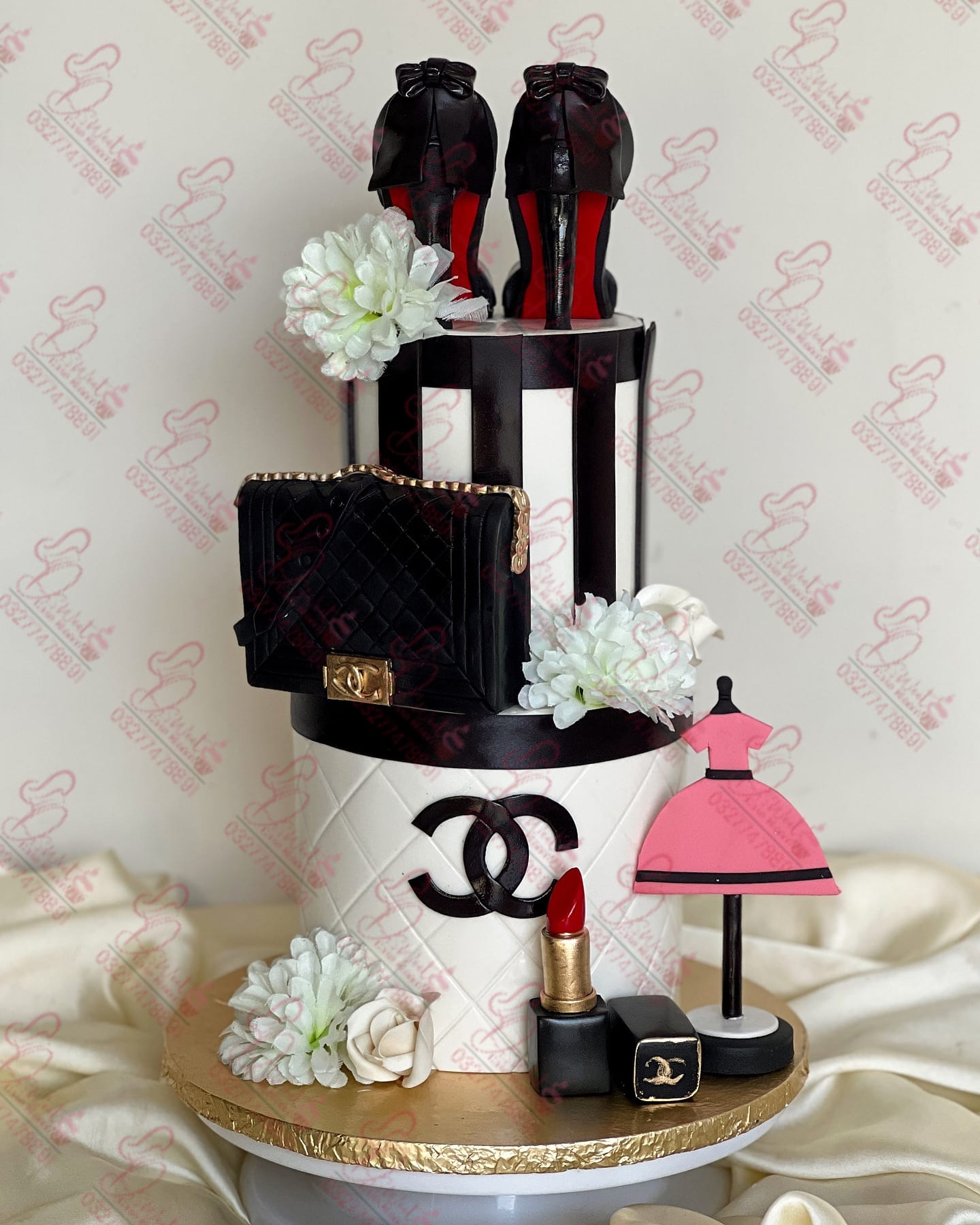  Makeup Theme Cakes in Islamabad | SweetCakeBloom