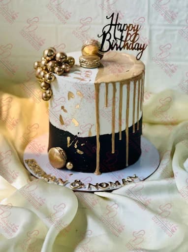 Black And Gold Elegant Cake Rawalpindi