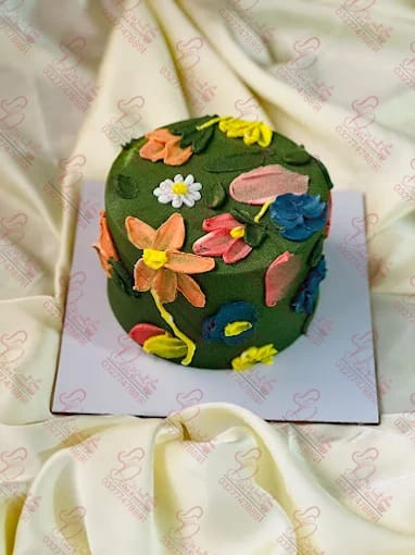 Green Buttercream 1 Pound Cake Islamabad
