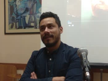 Fernando during the talk.