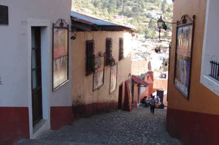 Real del Monte street