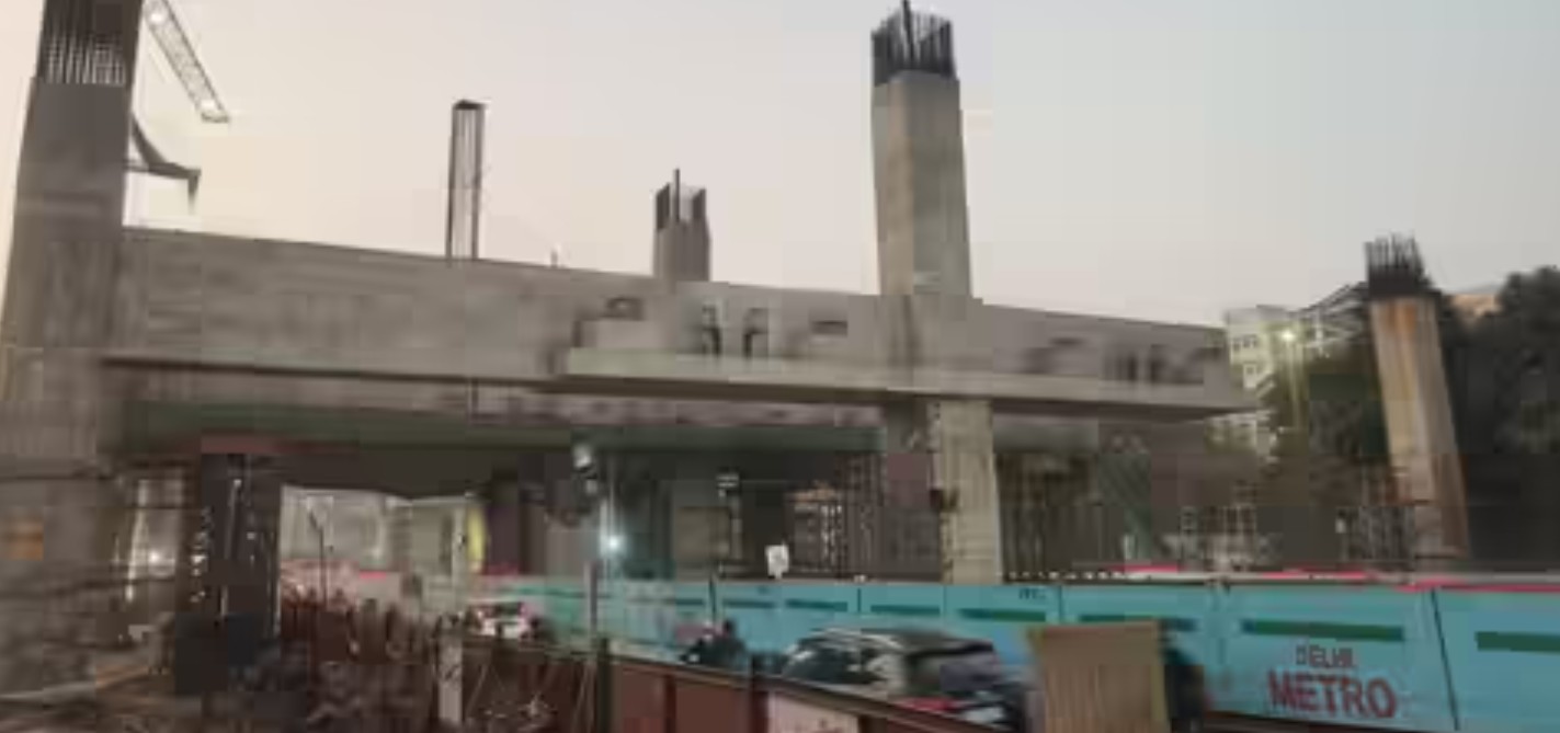 Delhi Metro’s Split-Station Innovation: Urban Constraint Meets Design Efficiency
