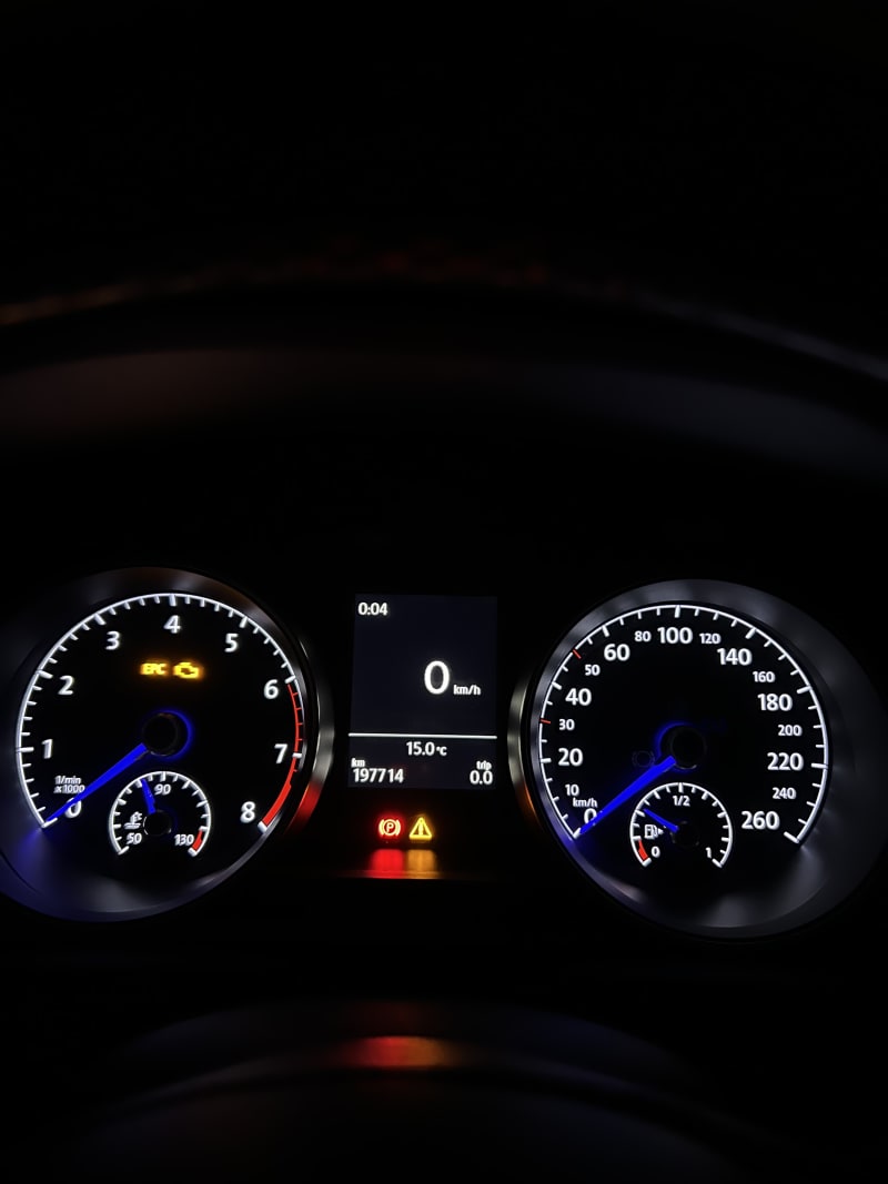 VW Golf cluster – plavi LED